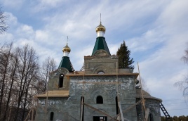 Храм Телецкое озеро