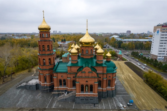 Монтаж крыши для церкви